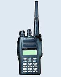 Motorola GP388, портативная радиостанция, 136-174МГц, 255 каналов, 5 Вт, 25/12,5 кГц, дисплей, клавиатура, в комплекте: аккумулятор, антенна
