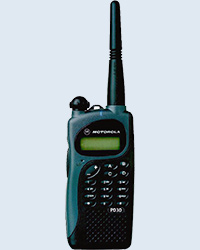 Motorola P030, портативная радиостанция, 136-174МГц, 99 каналов, 5 Вт, 25/12,5 кГц, в комплекте: аккум.батарея, зарядное устройство, клипса, антенна, гарнитура